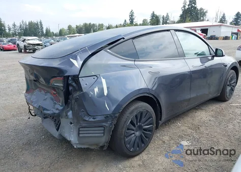 2023 Tesla Model Y z USA, uszkodzony, nr VIN 7SAYGDEE8PF904042
